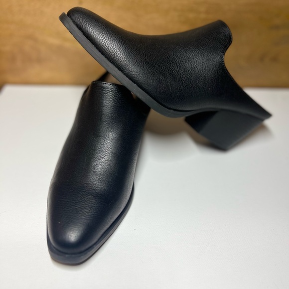 Slip on leather mule with chunky heel - Picture 6 of 8